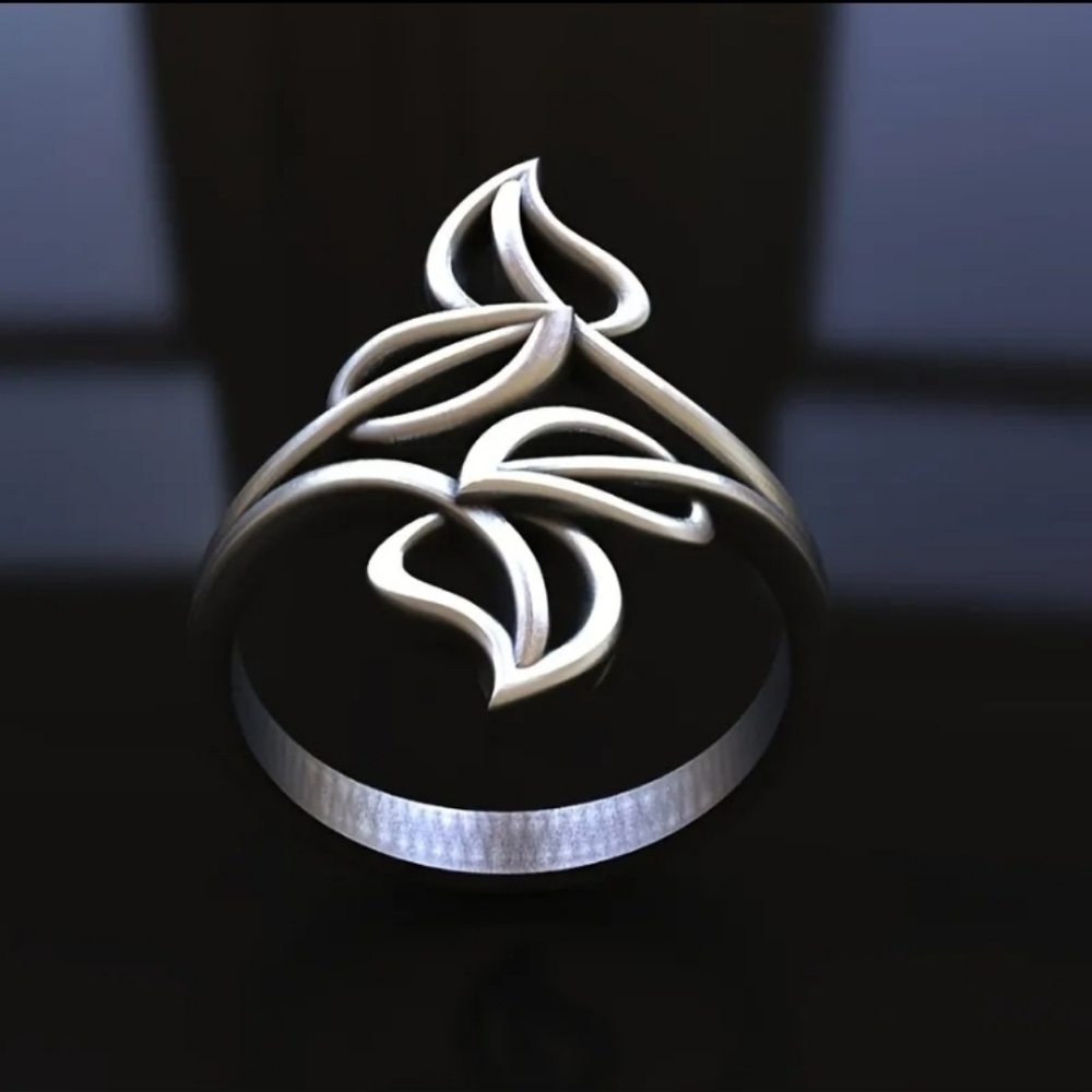 Silvertone Leaf Ring - Picture 3 of 6